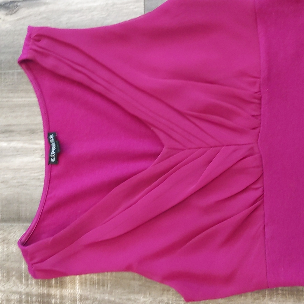 Express Tank Top - Picture 2 of 3